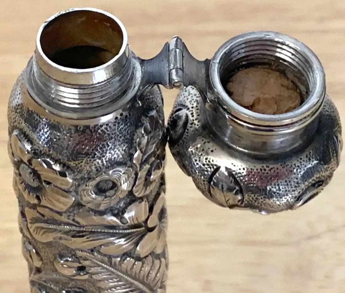 Late 19th Century Large Dominick & Haff Aesthetic Sterling Perfume or Flask With Dragon Fly - 3