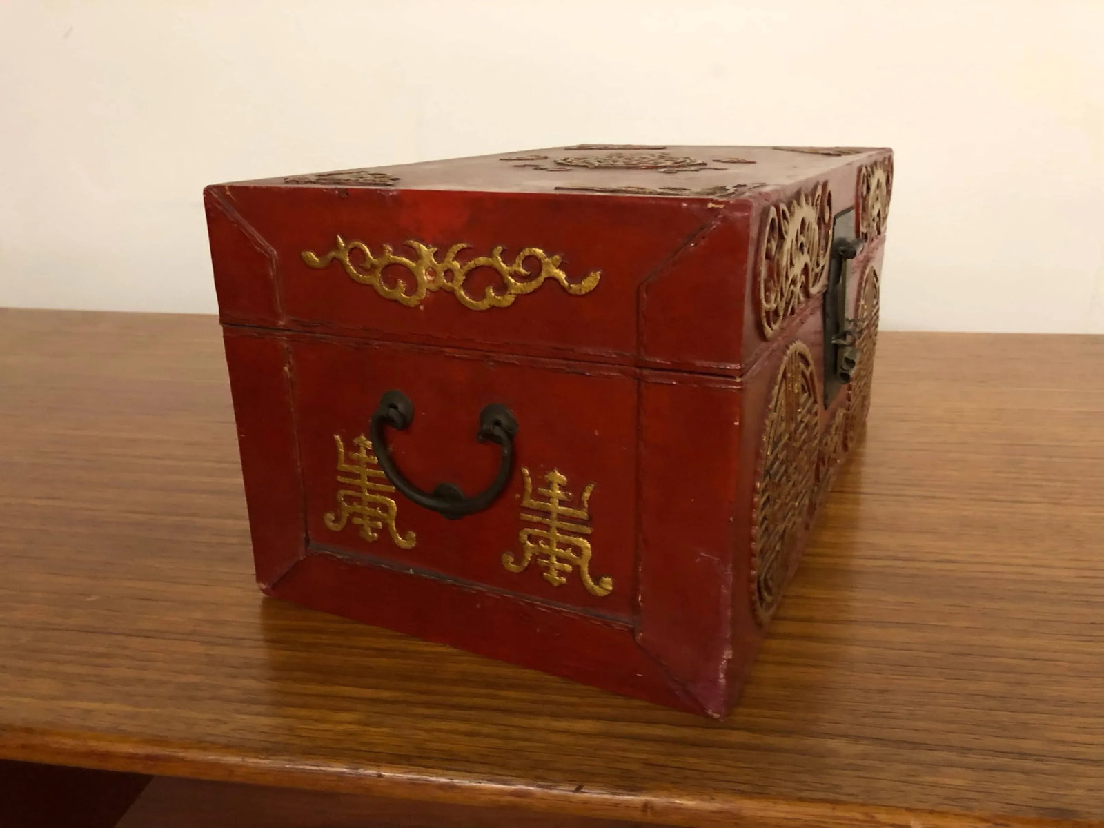 Vintage Pigs Leather Lacquered Box With Gilt Accents - 3