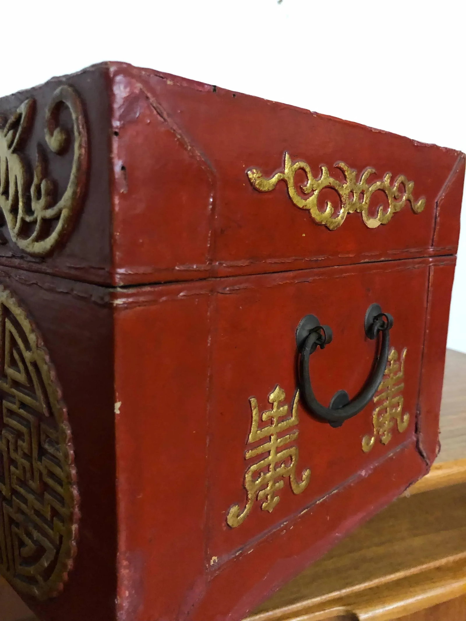 Vintage Pigs Leather Lacquered Box With Gilt Accents - 9