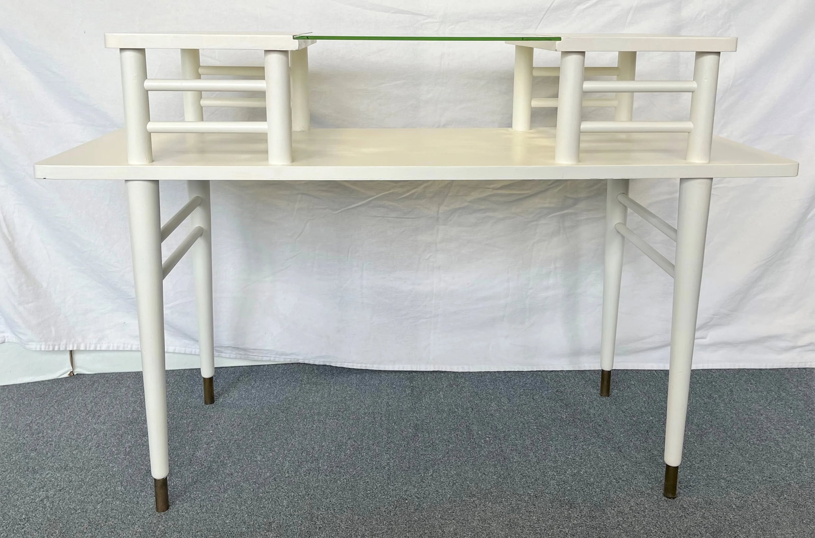 Mid-Century Modern Raised Shelf Occasional Table - 2