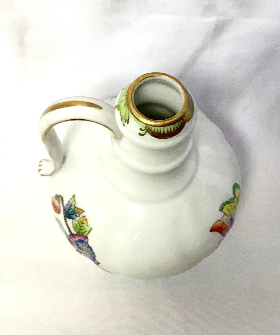Set of Vintage Queen Victoria Porcelain, Trinket Dish and Small Vase - 6