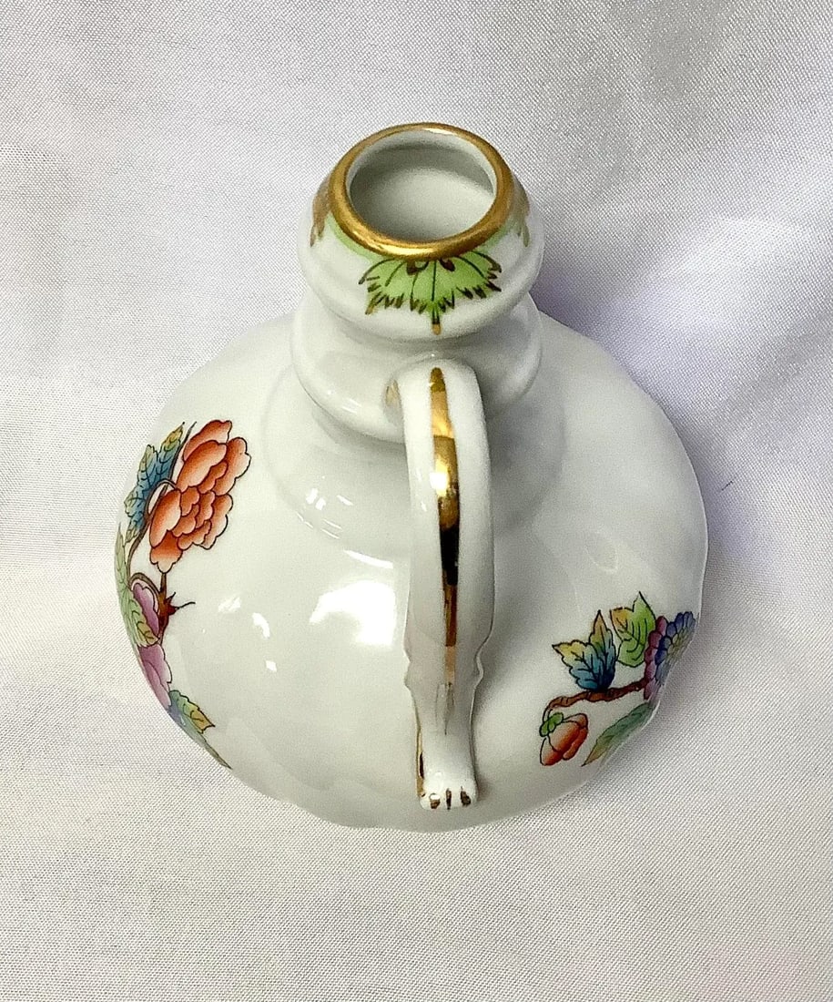 Set of Vintage Queen Victoria Porcelain, Trinket Dish and Small Vase - 8
