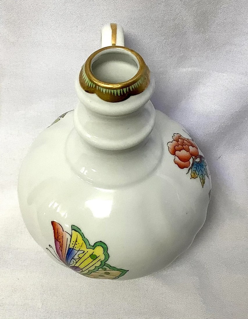 Set of Vintage Queen Victoria Porcelain, Trinket Dish and Small Vase - 9