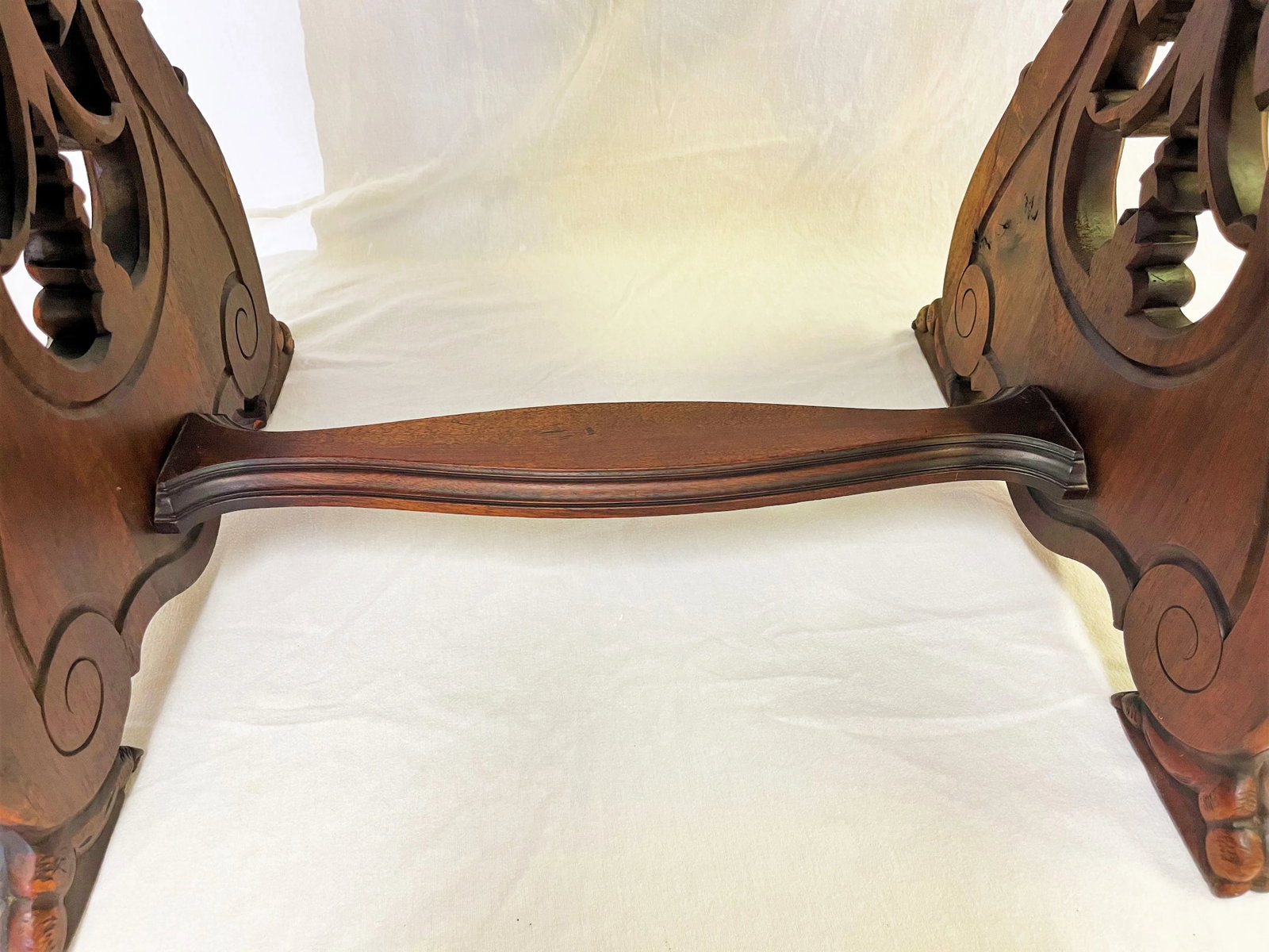 1940's Carved Lyre Leg With Eagle Details Side Table With Emperador Marble Top - 9