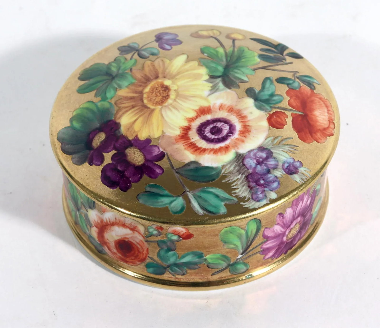 English Porcelain Gold-Ground Botanical Patch Box With Irish References, "Forget Not Erin" Motto - 11