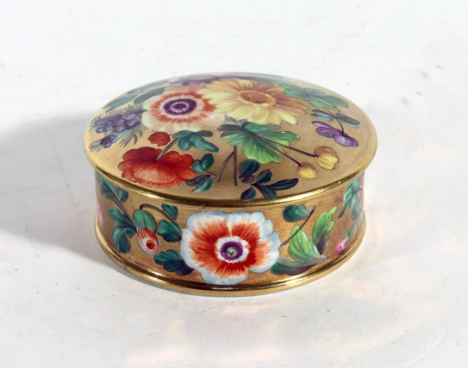 English Porcelain Gold-Ground Botanical Patch Box With Irish References, "Forget Not Erin" Motto - 6