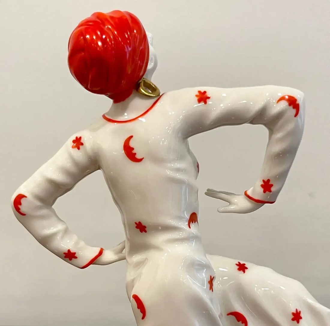 Early 20th Century Art Deco Figurine of 'Mata Hari' by Capodimonte / Naples Porcelain Company - 10