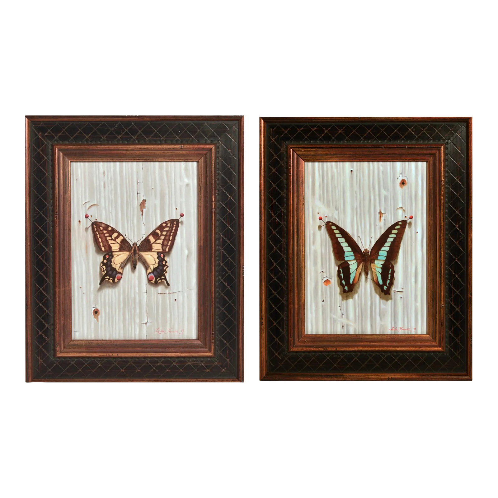Leslie Formalik Trompe l'Oeil Paintings of Butterflies- Pair: Trompe L'oeil Paintings of Butterflies, Leslie Formalik Pair, Dated 2013 and 2019 The pair of beautiful tromp l'oeil paintings each depict a different pinned butterfly against a faux wood ground. One