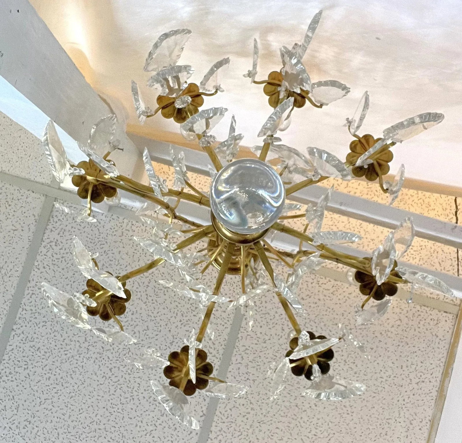 Early 1900's French Louis Xv Style Brass and Crystal Pendeloques 8-Light Chandelier - 7