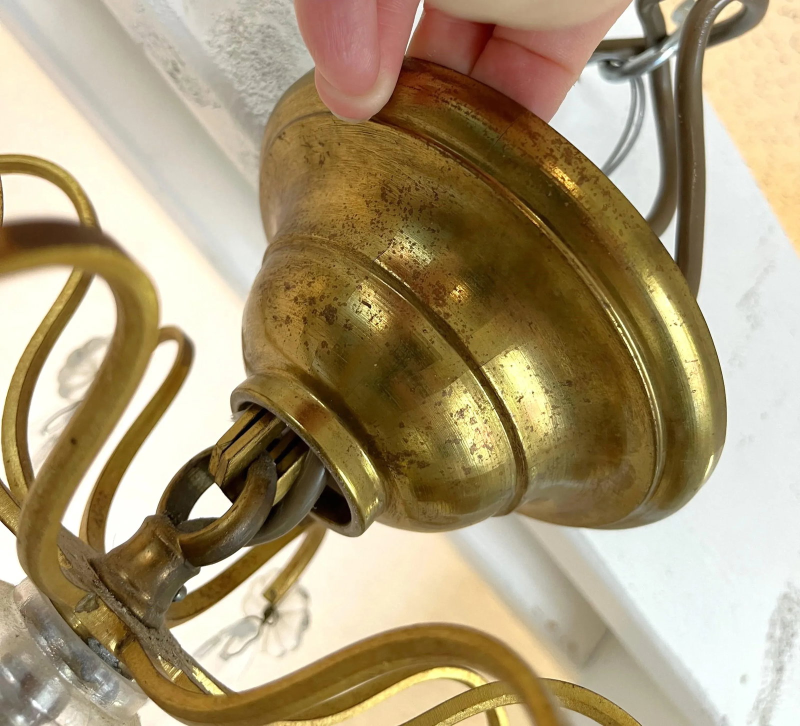 Early 1900's French Louis Xv Style Brass and Crystal Pendeloques 8-Light Chandelier - 9