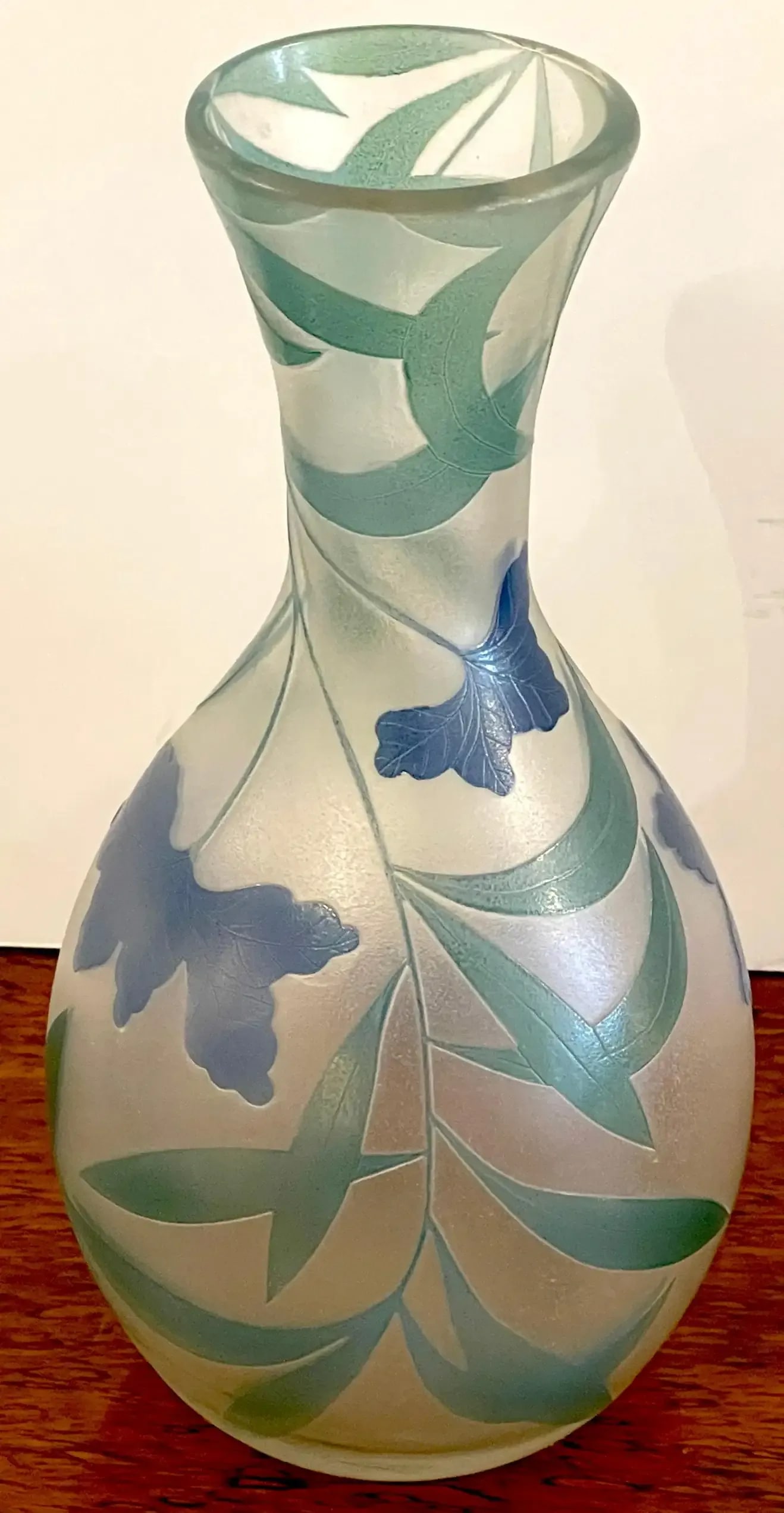 Mid 20th Century French Modern Floral Cameo Glass Vase, Signed Daum+Nancy France - 10