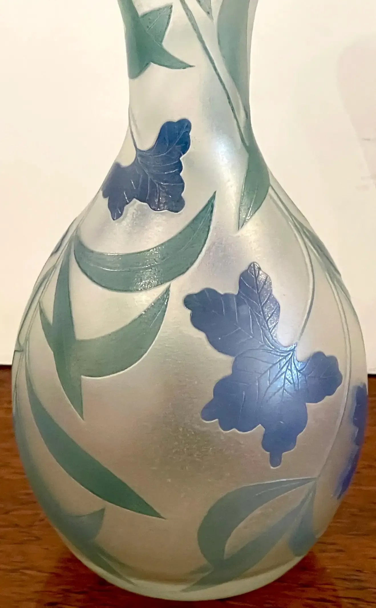 Mid 20th Century French Modern Floral Cameo Glass Vase, Signed Daum+Nancy France - 4