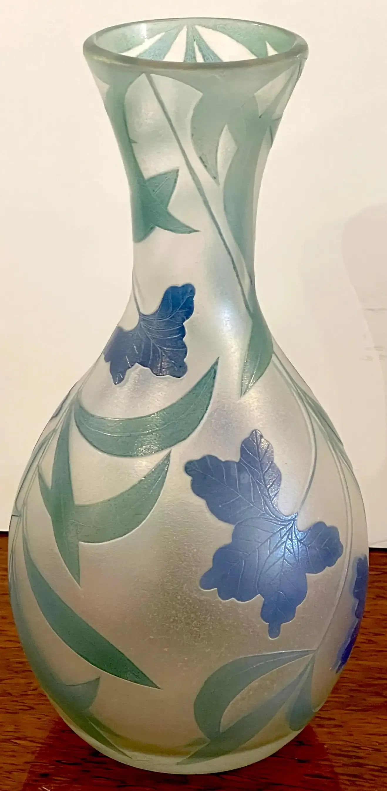 Mid 20th Century French Modern Floral Cameo Glass Vase, Signed Daum+Nancy France - 9