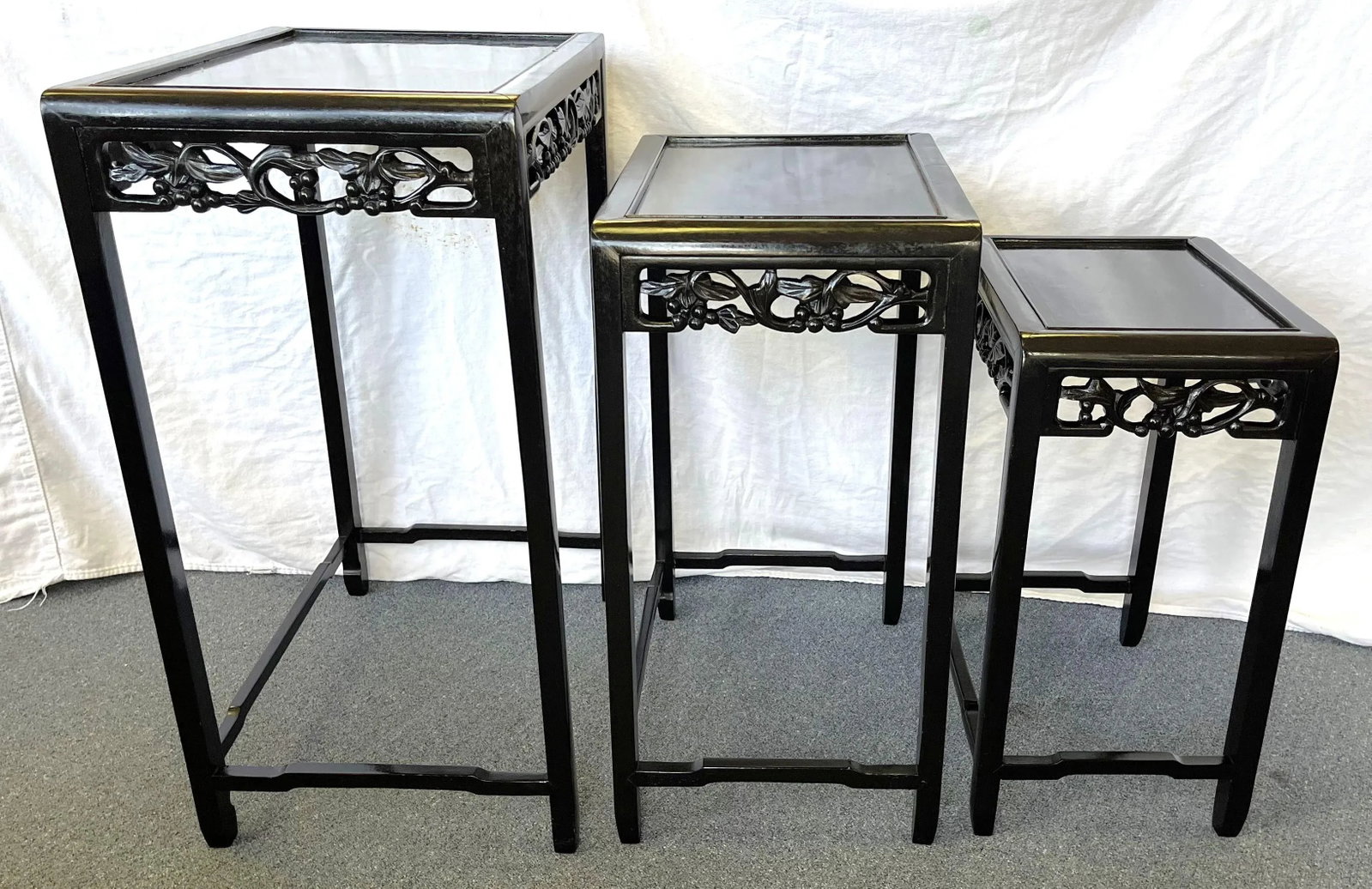 Mid Century Modern Chinese Carved Wood Nesting Tables in Ebony Finish- Set of 3 - 7
