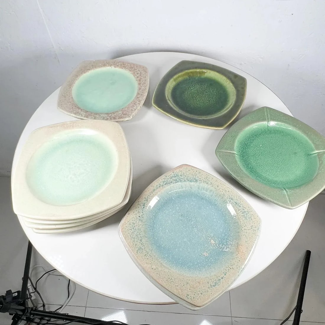 1980s Modern Set of 9 Square Plates Sculptural Art Pottery - 3