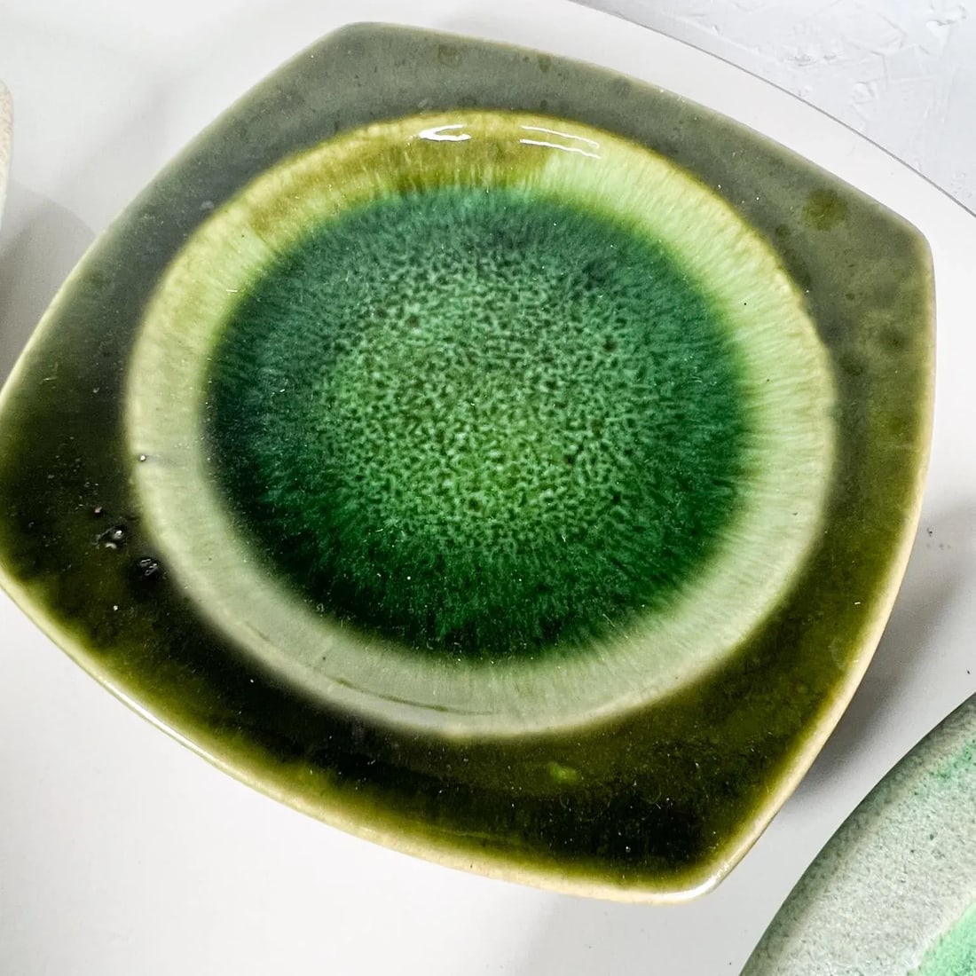 1980s Modern Set of 9 Square Plates Sculptural Art Pottery - 5