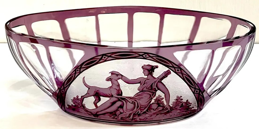 Early 20th Century Val Saint Lambert Amethyst Cut to Clear 'Diana the Huntress' Centerbowl - 4