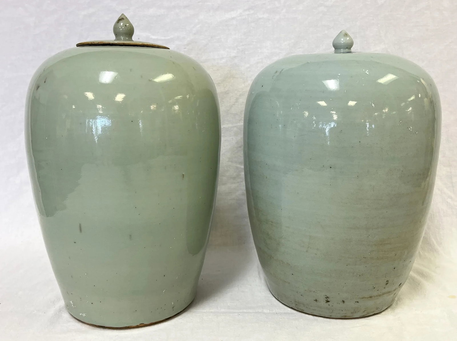 Vintage Chinoiserie Hand Painted Celedon and Blue Lidded Ceramic Ginger Jars- a Pair - 4