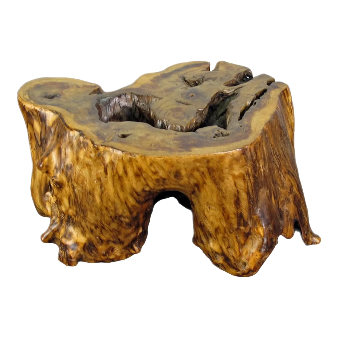 Hand Carved Natural Wood Table Top Sculpture: Hand Carved Natural Wood Table Top Sculpture Item No.: AS2261-2 Dimension: Approx. 13.0"W, 10.0"D, 6.4"H Year: Vintage Colors: Natural Wood Materials: Wood Condition: Alterations: Original Condition