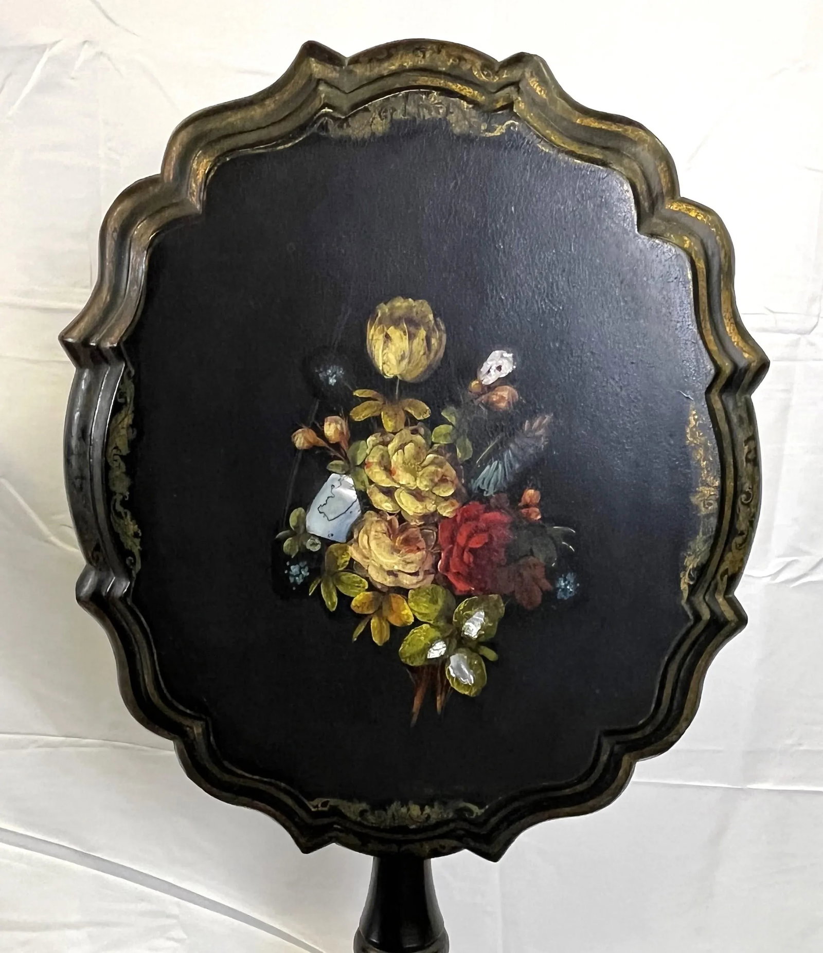 19th Century French Papier-MaÌ‚cheÌ With Mother-Of-Pearl Flip-Top Tray Table - 3