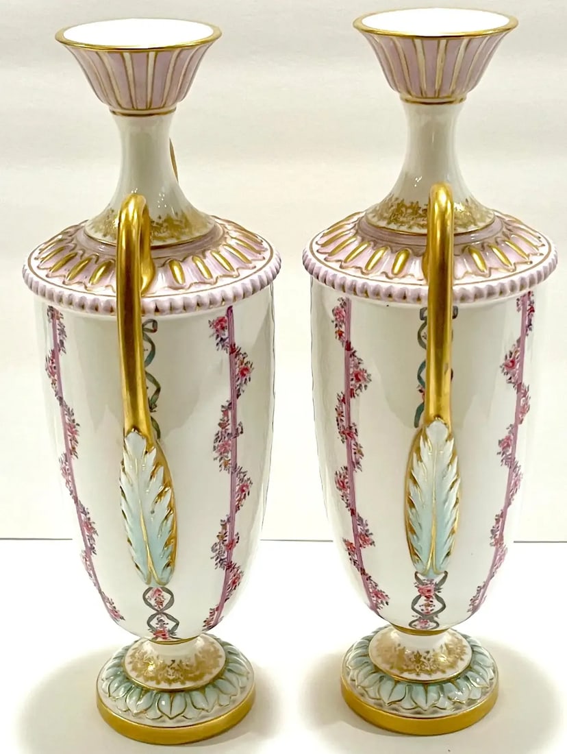 Early 20th Century Royal Worcester Transitional Neoclassical Style Vases - a Pair - 6
