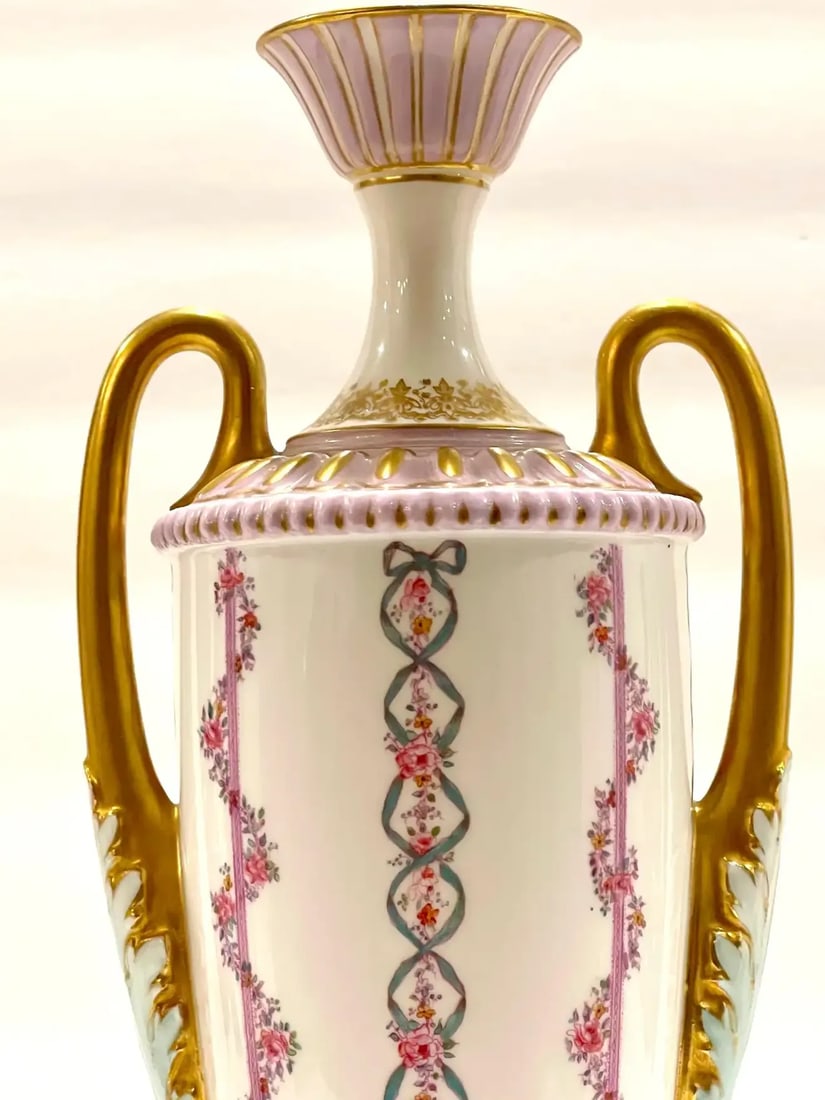 Early 20th Century Royal Worcester Transitional Neoclassical Style Vases - a Pair - 7