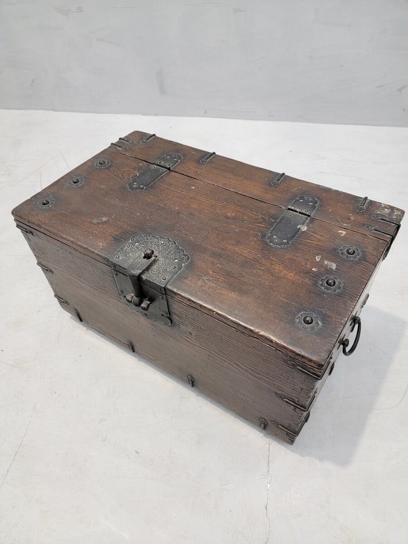 Antique Korean Tansu Bandaji Storage Chest - 2