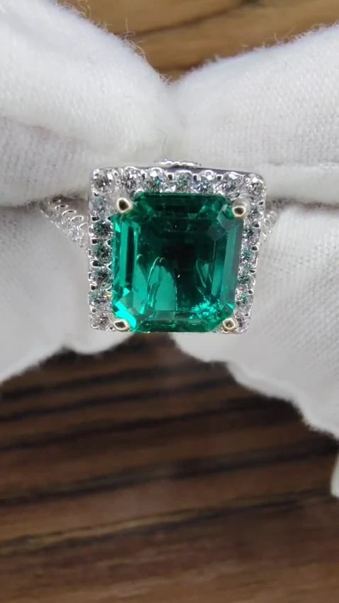 Classic Lab Created Emerald 14kt Gold 12550 *v - 2