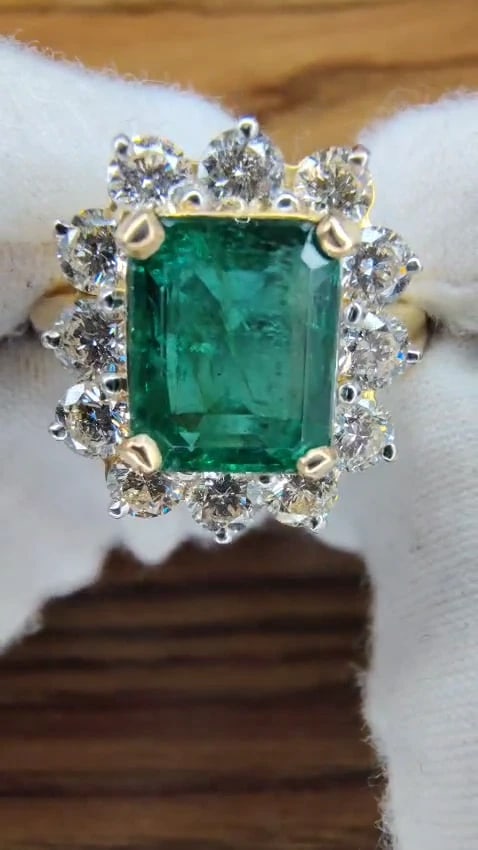 GIA Certified: 3.72ct Natural Emerald Diamonds Ring 14kt (F2) *v - 2