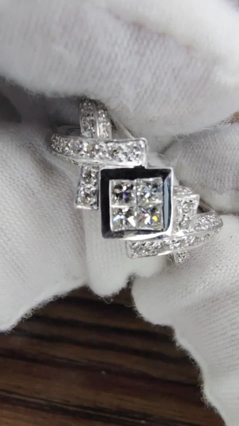1.00CT NATURAL PRINCESS CLUSTER & ROUNDS CROSSOVER RING SPLIT SHANK 18KT*v - 2