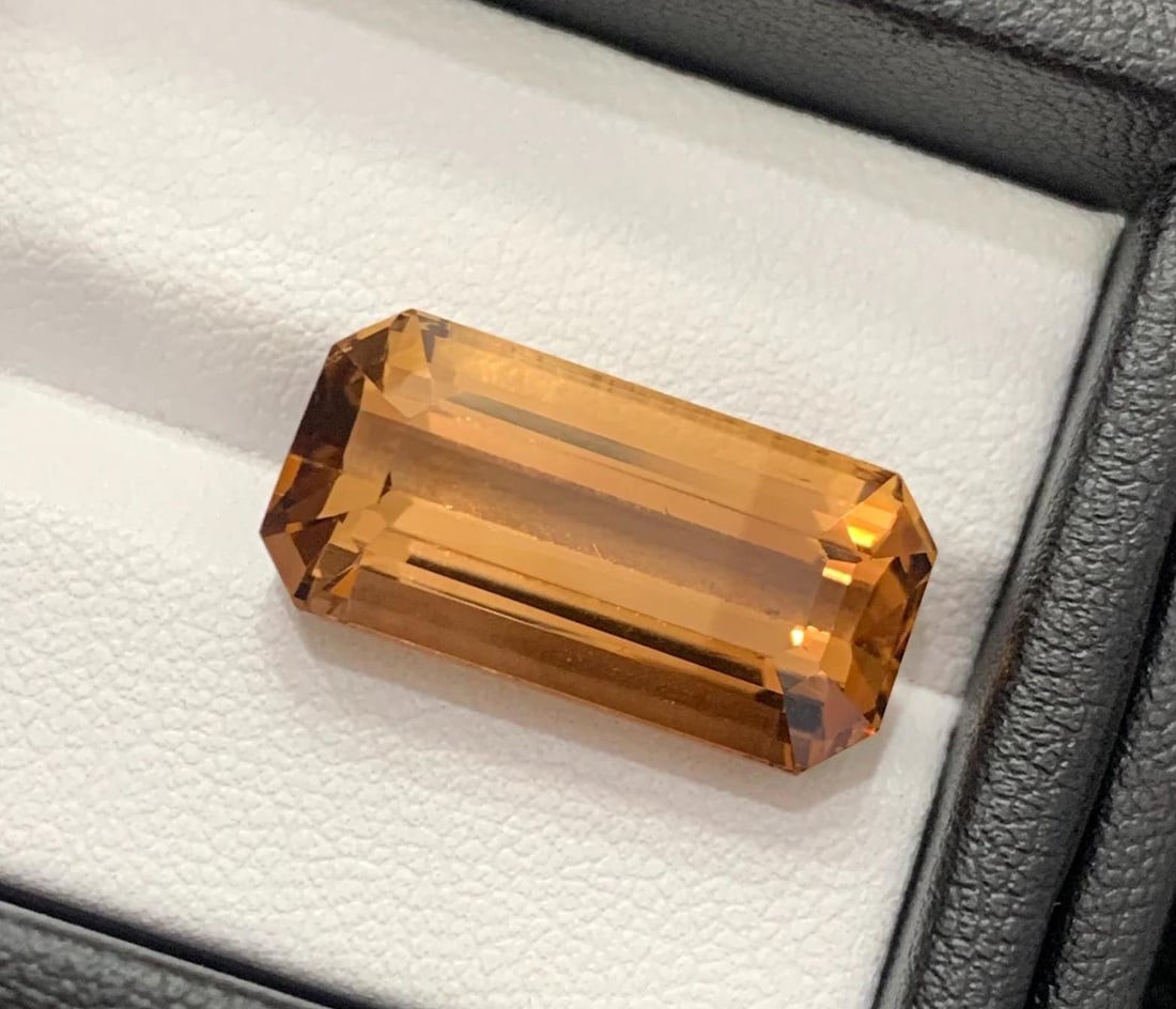 Rich Brown Topaz Gemstone: Long Emerald Cut, November Birthstone (17.50 Carat) - 4