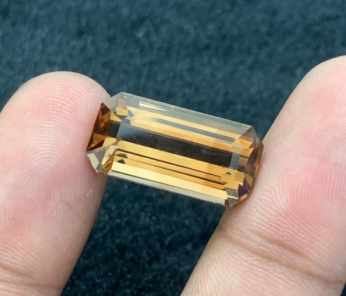 Rich Brown Topaz Gemstone: Long Emerald Cut, November Birthstone (17.50 Carat) - 5