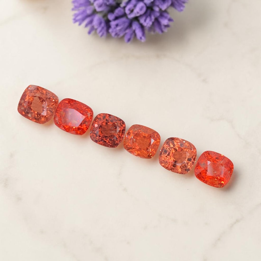 Orange Spinel Gemstones Set, Natural Spinel Stones Lott: Orange Spinel Gemstones Set, Natural Spinel Stones Lott Weight (CT) : 10.45 Measurements(MM) : 7 x 6 x 5 Shape : Cushion Color : Orange / Reddish Treatment : None Clarity : VS Origin : Burma Reserve: 