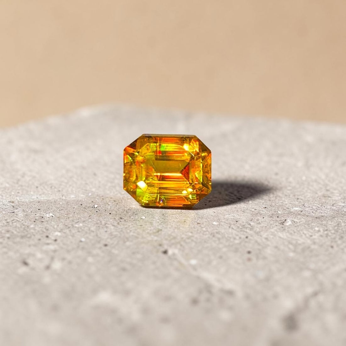 Full Fire Sphene Ring Stone, Yellow Sphene Titanite Gemstone: Full Fire Sphene Ring Stone, Yellow Sphene Titanite Gemstone Weight (CT) : 1.65 Measurements(MM) : 7 x 6 x 4 Shape : Emerald Color : Yellow Treatment : None Clarity : VS Origin : Pakistan Reserve: