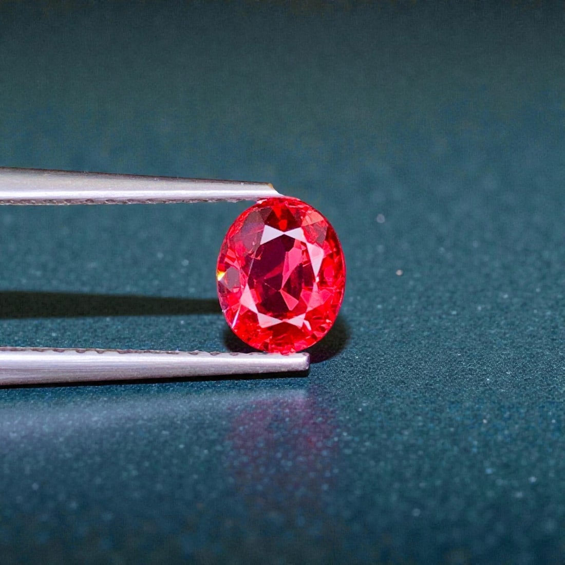 Red Spinel Ring Stone, Natural Spinel Gemstone For Jewelry Making: Red Spinel Ring Stone, Natural Spinel Gemstone For Jewelry Making Weight (CT) : 0.85 Measurements(MM) : 6.4 x 5.2 x 3 Shape : Oval Color : Red Treatment : None Clarity : Eye Clean Origin : Burma