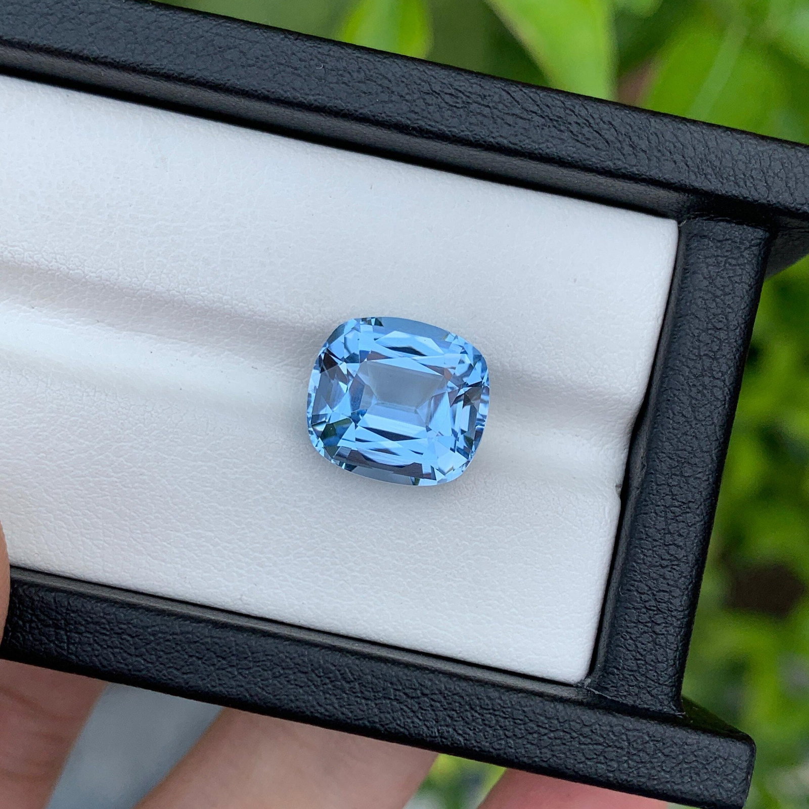 Santa Maria Blue Aquamarine Gemstone: 7.53 Carat Cushion Cut Beryl - 3