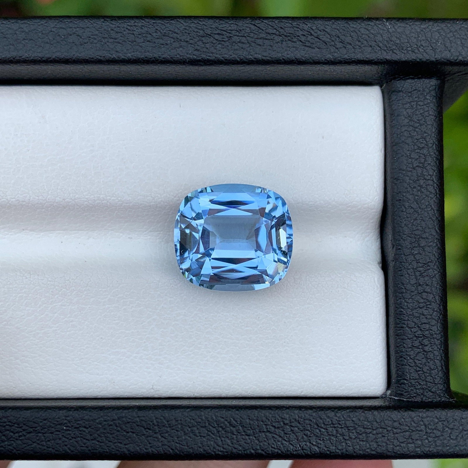 Santa Maria Blue Aquamarine Gemstone: 7.53 Carat Cushion Cut Beryl - 5