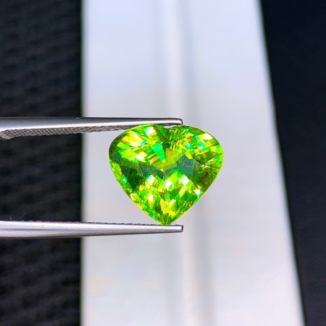 Full Fire Sphene Titantite Gemstone, Green Sphene Ring Stone For Jewelry - 2