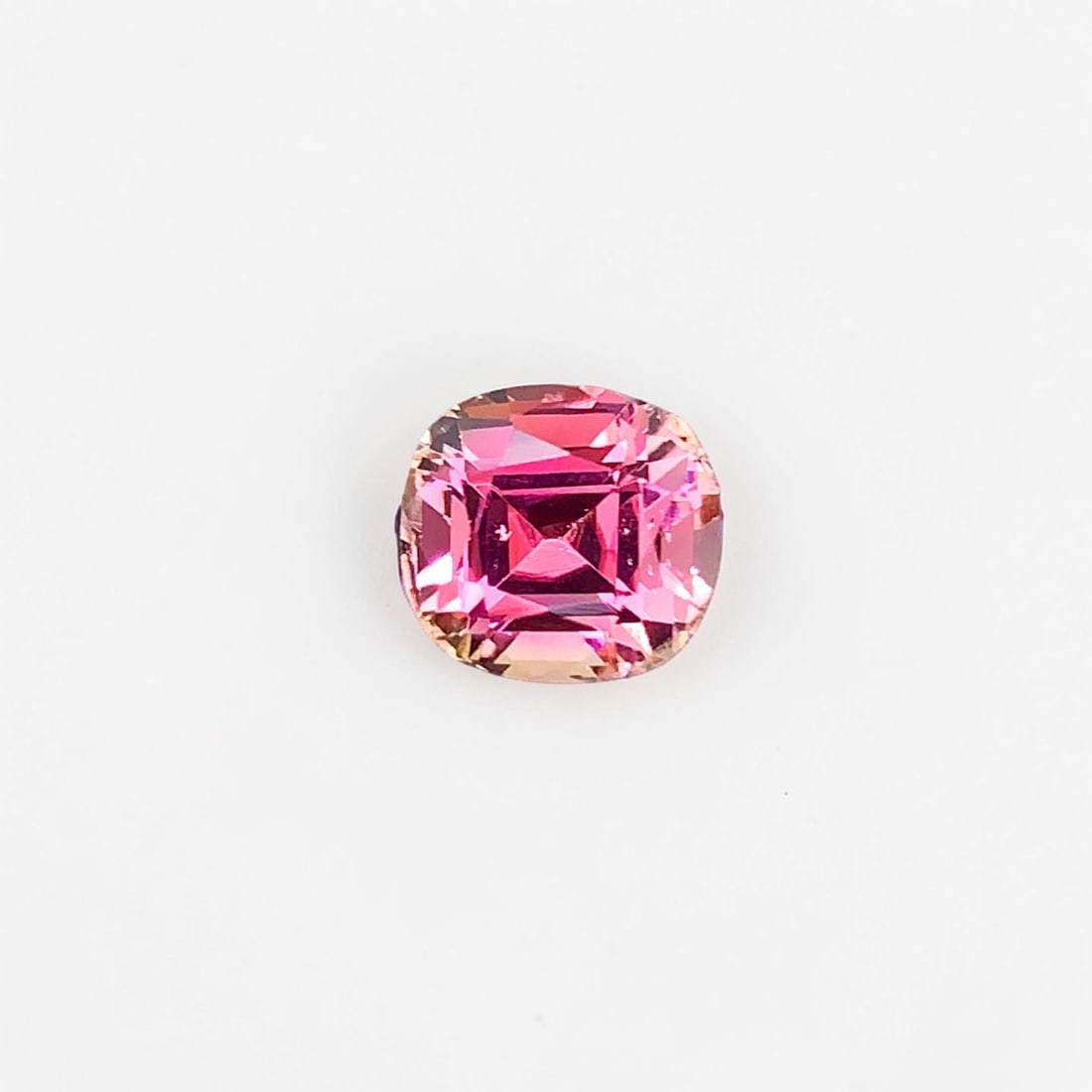 Pink Tourmaline Ring Stone, Natural Tourmaline Gemstone For Jewelry Making: Pink Tourmaline Ring Stone, Natural Tourmaline Gemstone For Jewelry Making Weight (CT) : 1.85 Measurements(MM) : 7.5 x 7 x 5.5 Shape : Cushion Color : Pink Treatment : None Clarity : Eye Clean Origin 