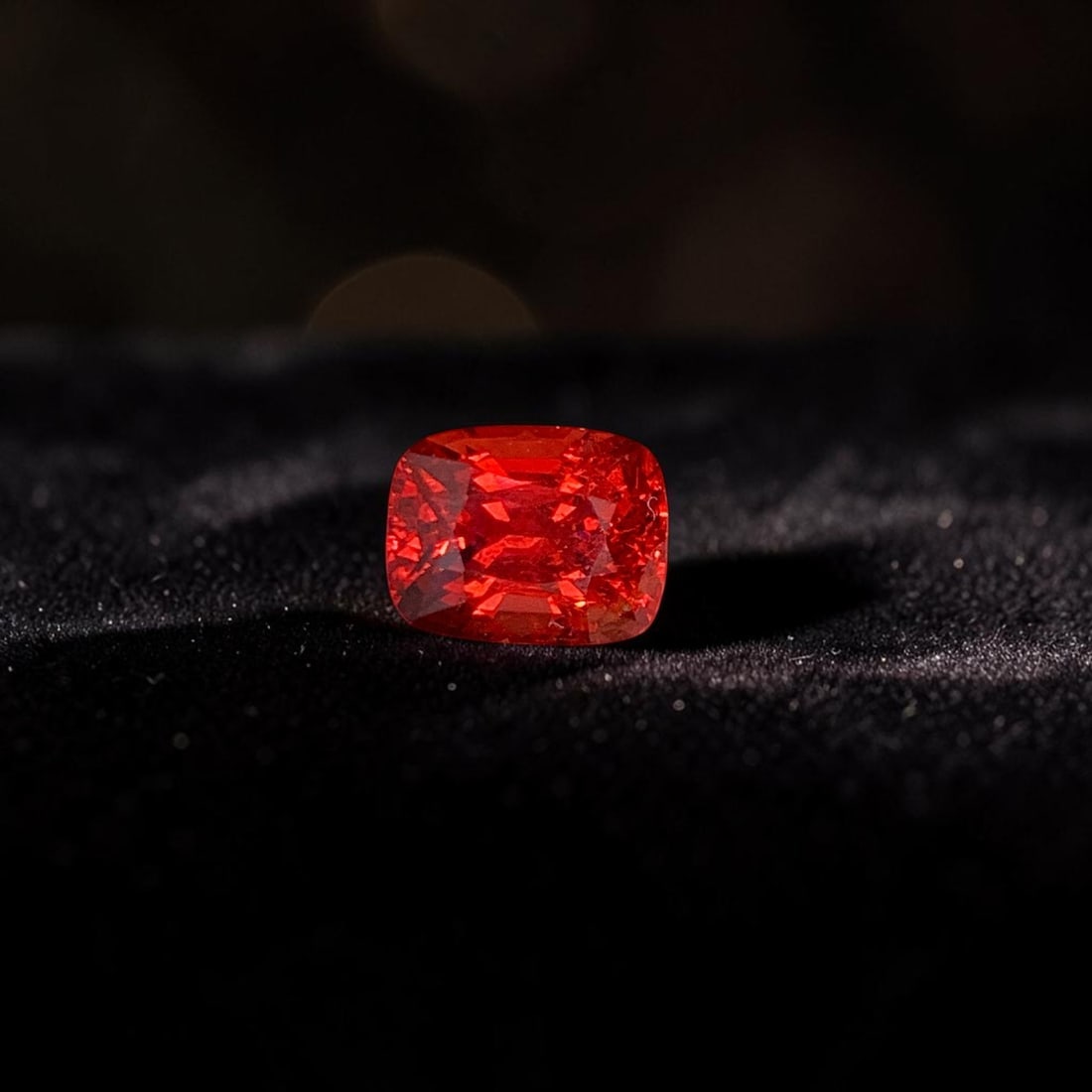 Red Spinel Gemstone For Ring Making, Natural Spinel Stone For Jewelry: Red Spinel Gemstone For Ring Making, Natural Spinel Stone For Jewelry Weight (CT) : 1.60 Measurements(MM) : 8 x 6 x 5 Shape : Cushion Color : Red Treatment : None Clarity : Eye Clean Origin : Burma Re