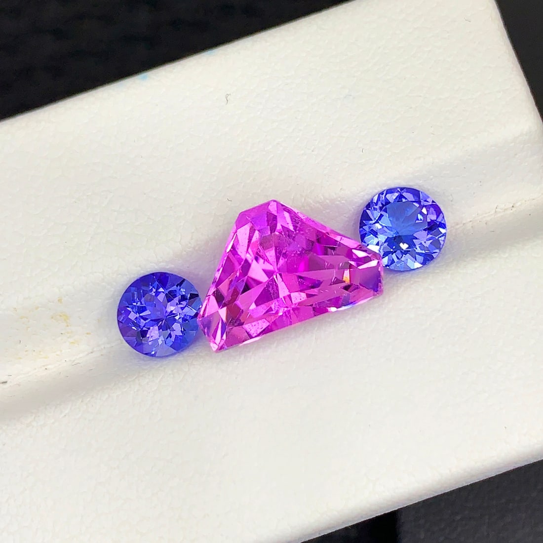 Deep Pink Kunzite Gemstone with Blue Tanzanite Pair For Ring Making - 6