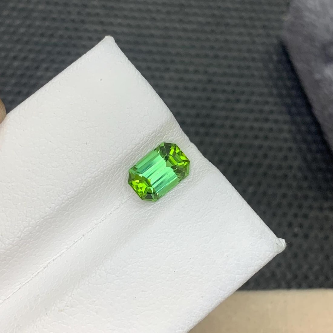 Lime Green Tourmaline Gemstone: 1.40 Carat Emerald Cut Loose Stone - 3