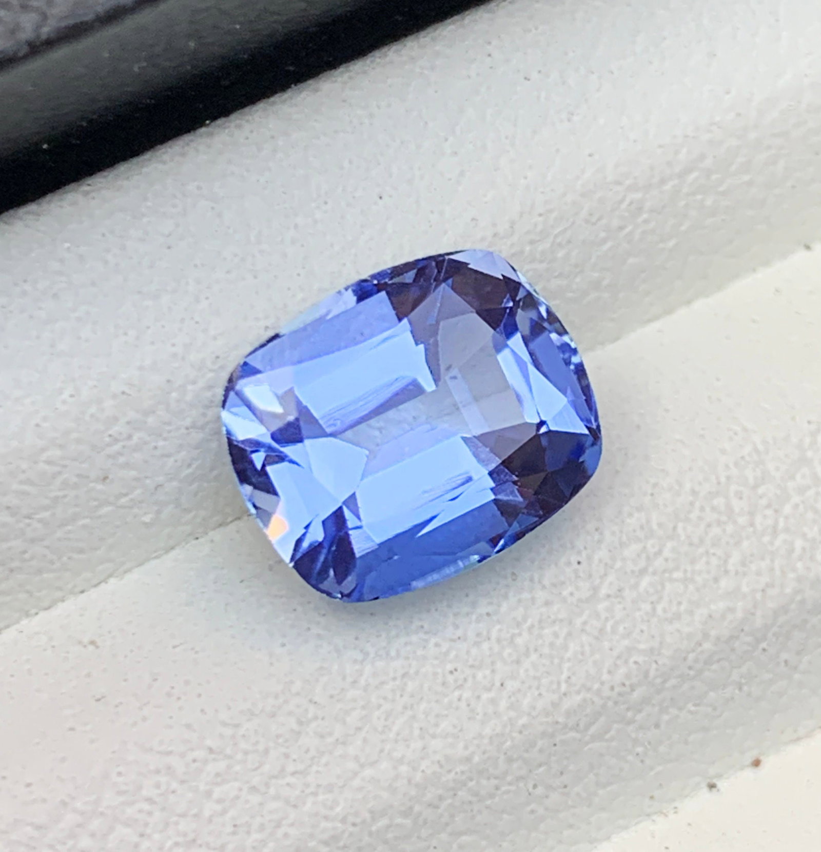 Natural Aquamarine Gemstone: Cushion Cut, 4.90 Carats