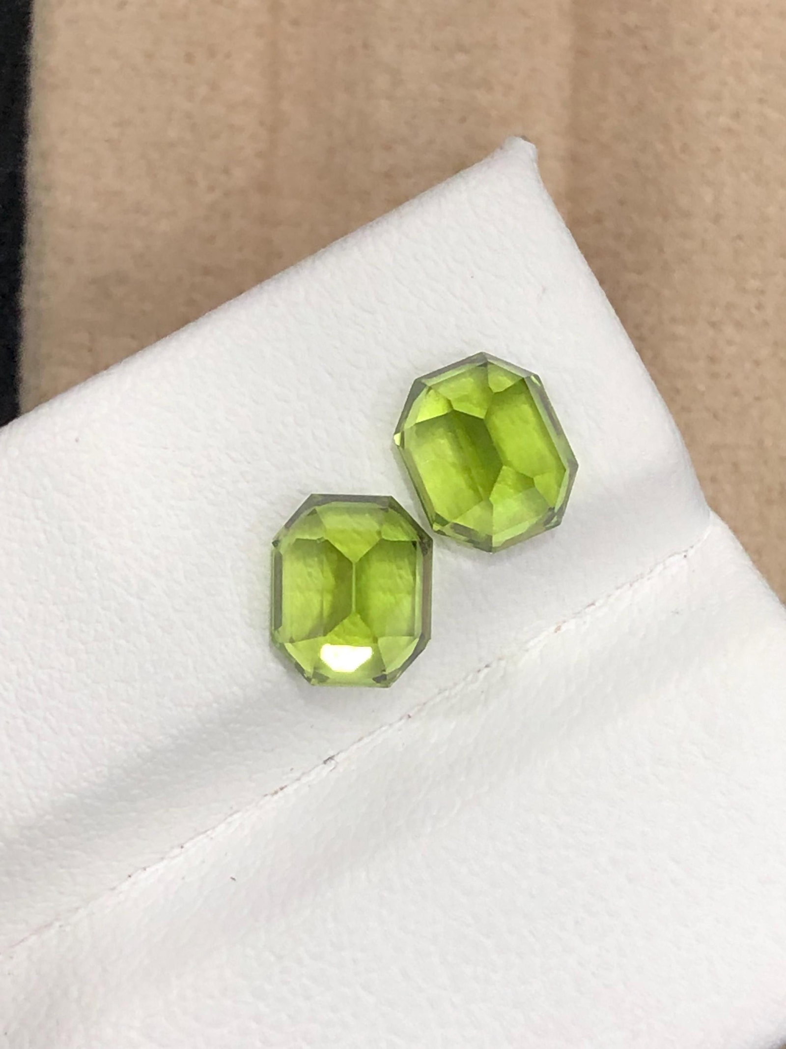 3.360 Carat Green Peridot Gemstones, Parrot Green Rock For Gold Earrings Jewelry - 6