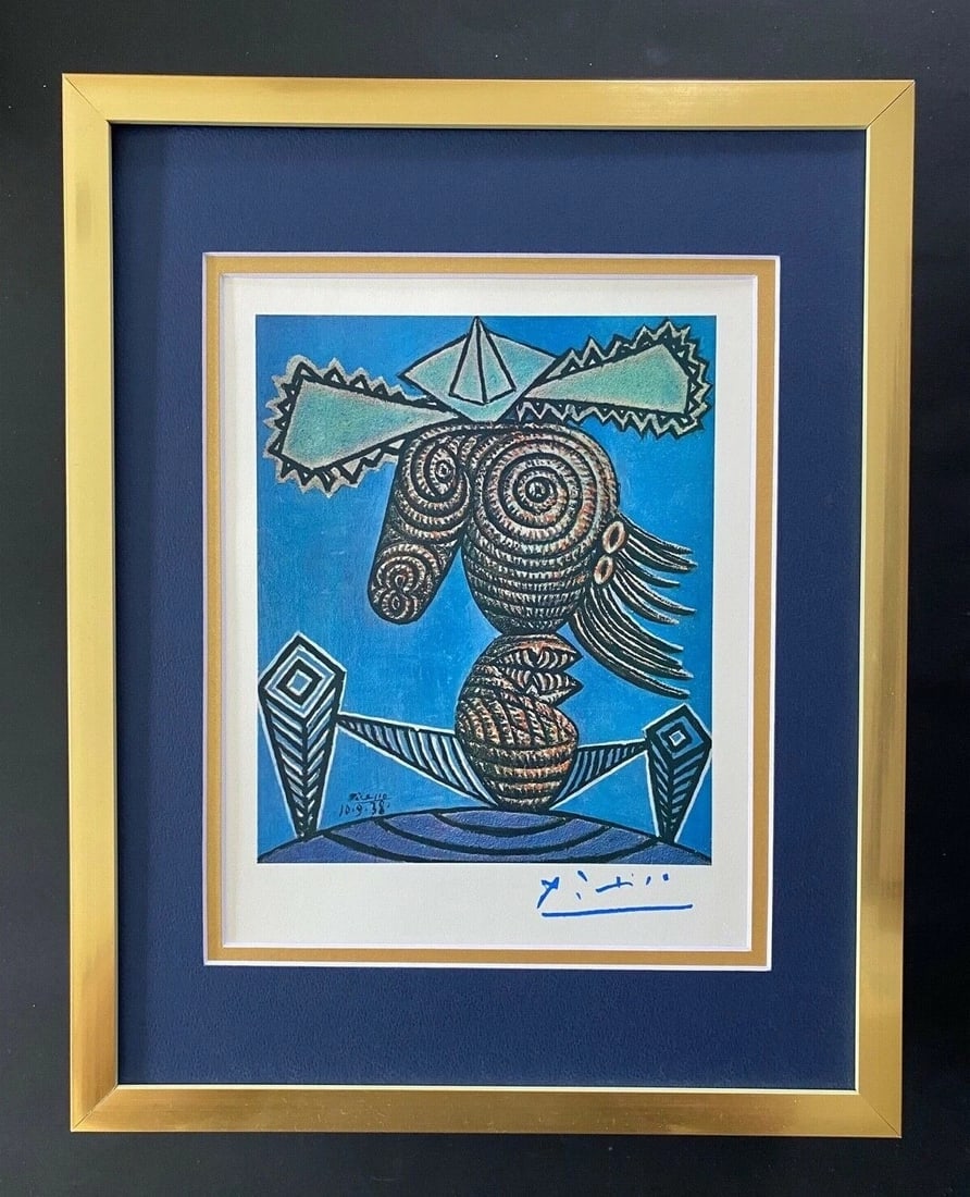 PABLO PICASSO 1948 BEAUTIFUL SIGNED PRINT MATTED 11 X 14: This is a Beautiful and Scarce 1948 Print After PABLO PICASSO " Figure " FACSIMILE SIGNED IN BLUE INK Professionally Double Matted to be Framed at Home on your Favorite 11 x 14 Printed in Beautiful