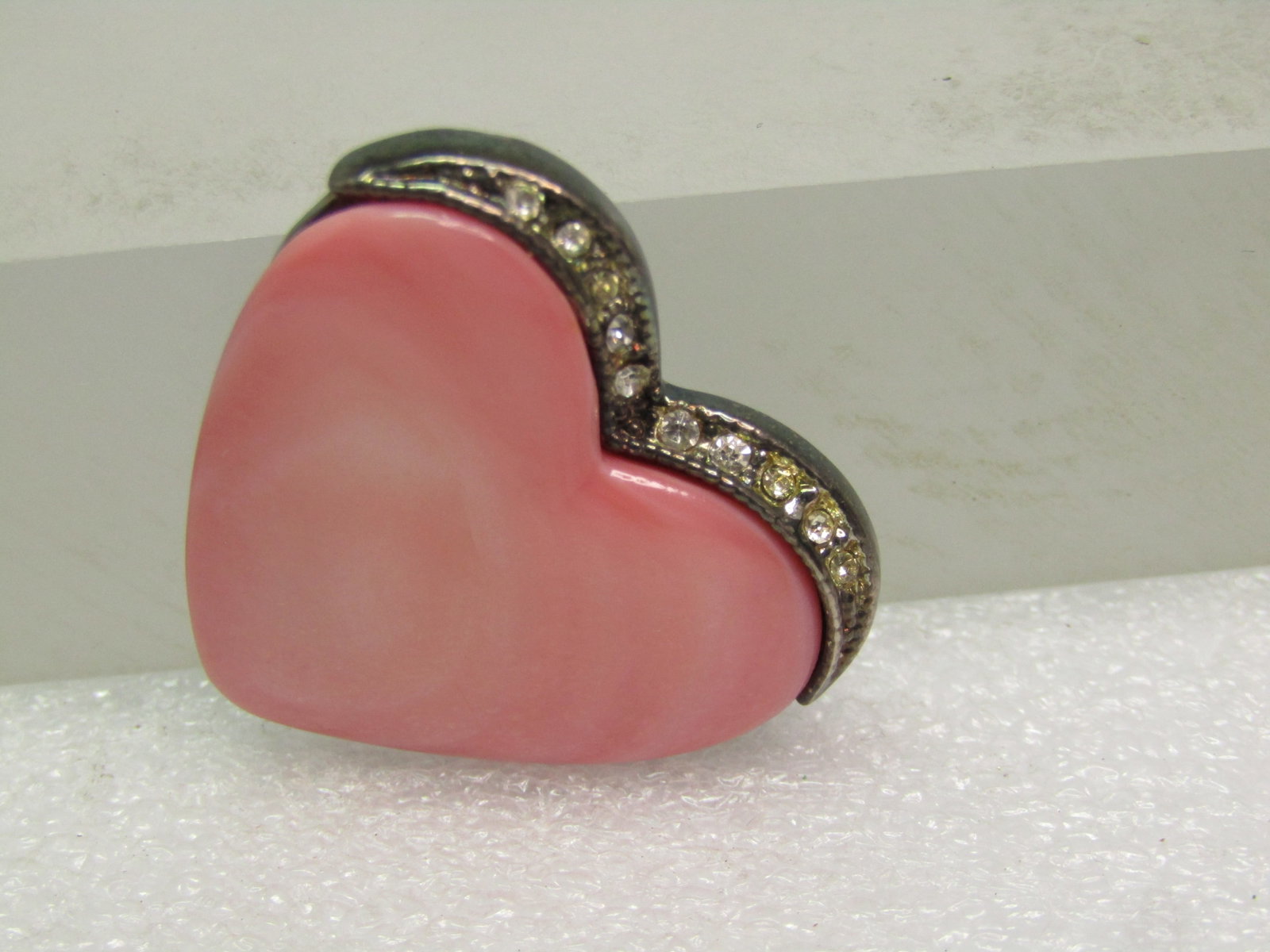 Vintage Pink Heart Brooch, MOP and Rhinestone Brooch, Signed Monet, 1980's. - 2