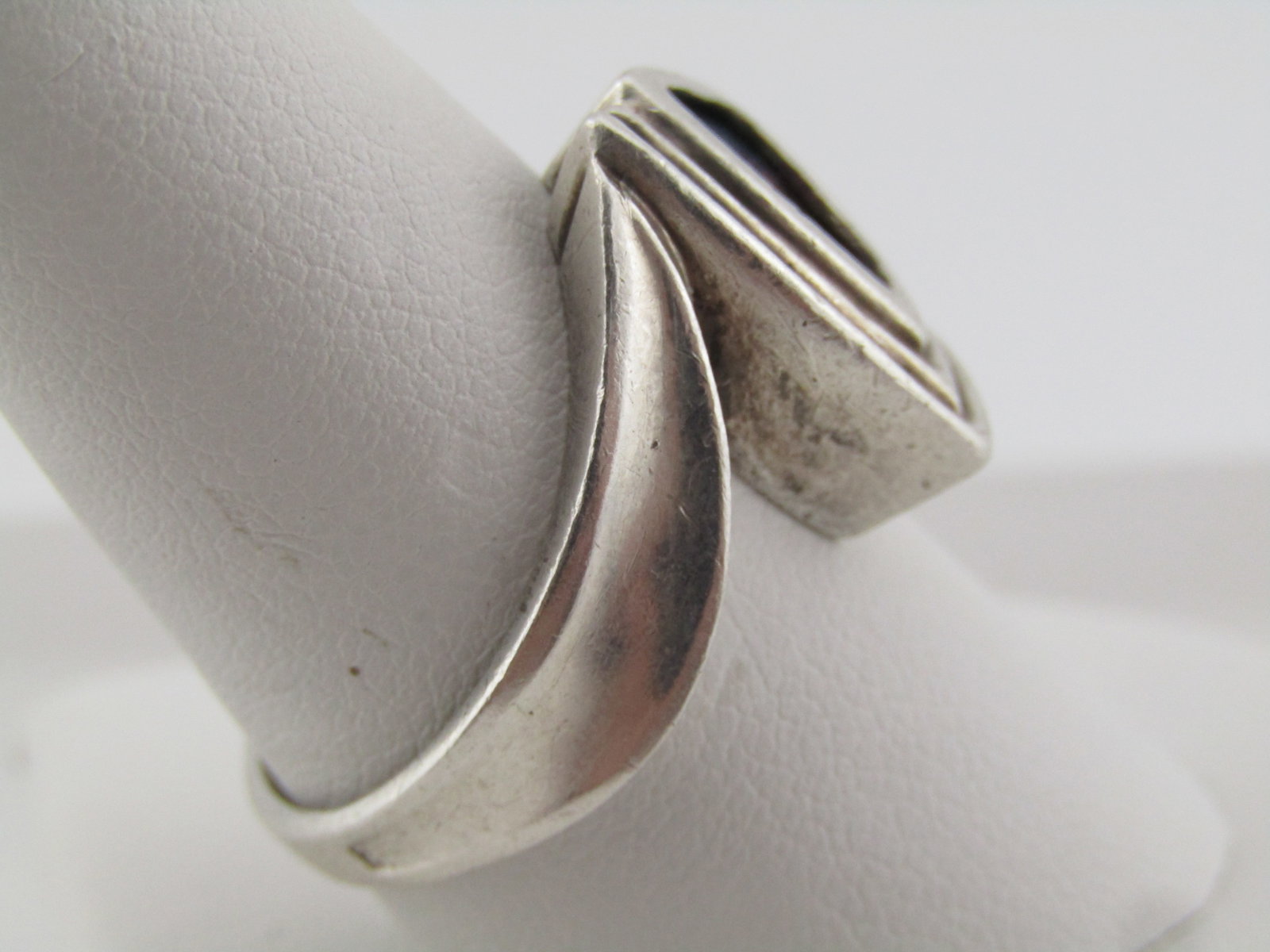 Vintage Sterling and Niobium Rainbow Shield Ring, Sz. 10.5, Unisex, Signed - 3