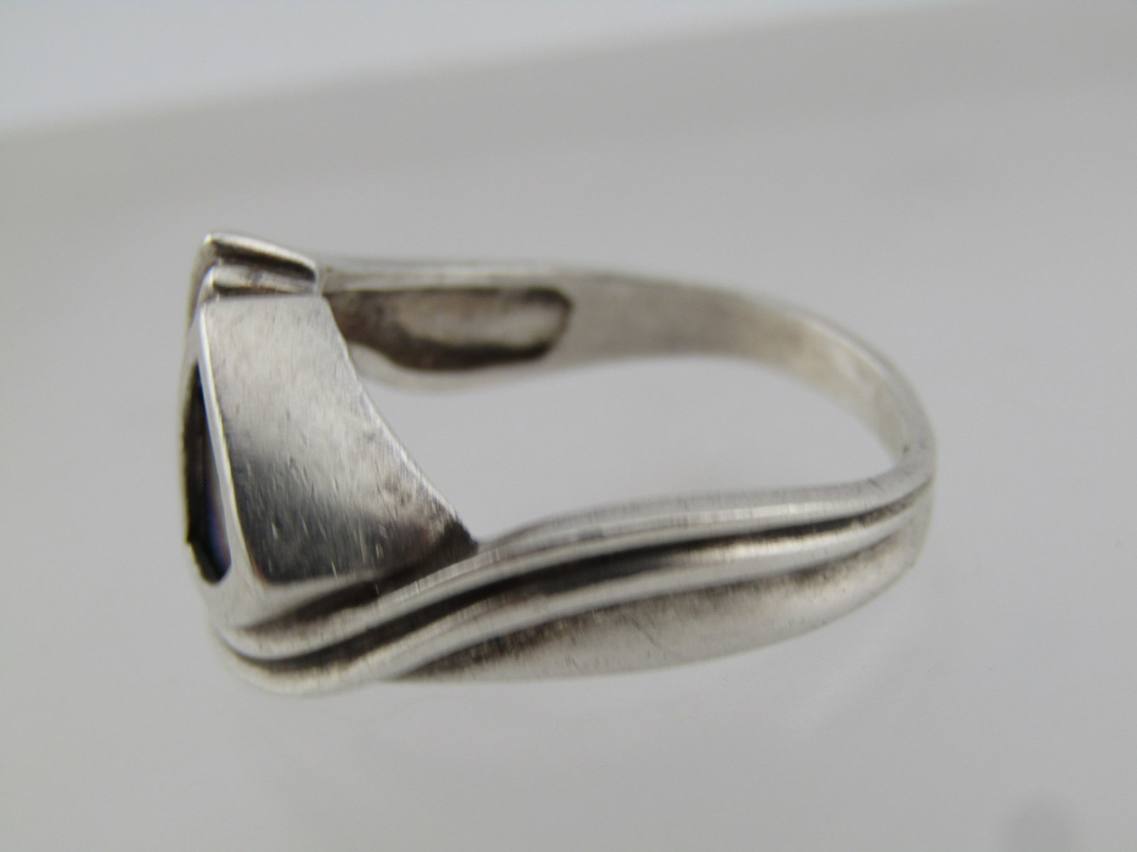 Vintage Sterling and Niobium Rainbow Shield Ring, Sz. 10.5, Unisex, Signed - 6