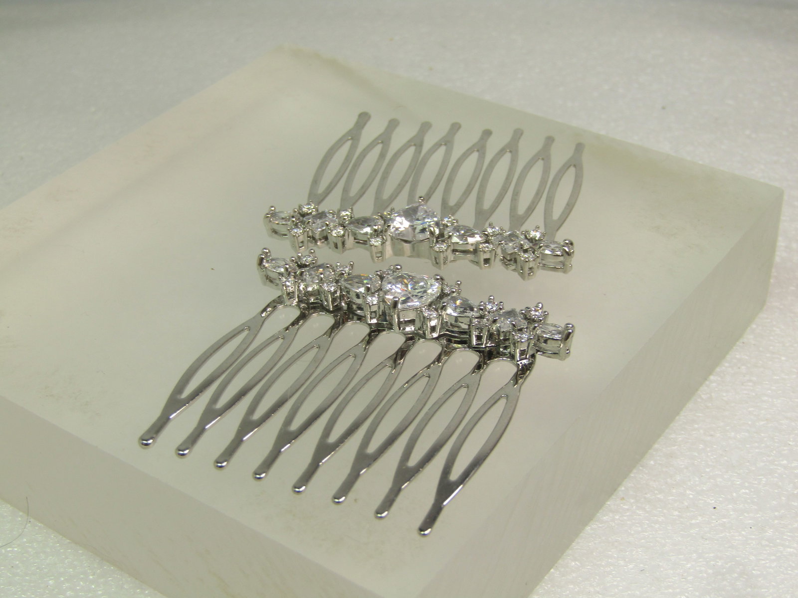 Vintage Rhinestone Hair Combs, Pair, Clear Rhinestones, 1980's - 4
