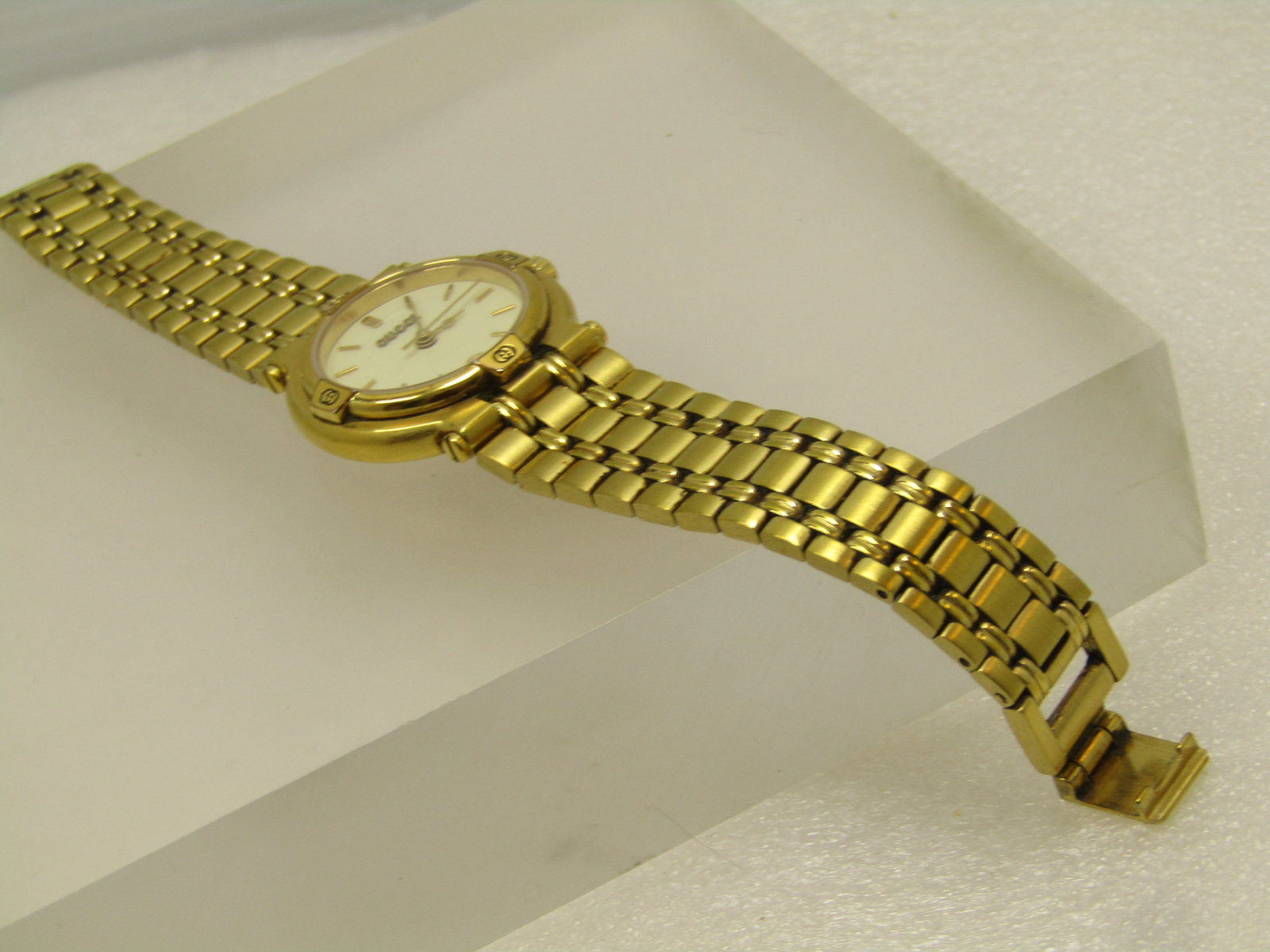 Ladies' Gucci Gold Tone Watch with Date and Second Hand, 1980's-1990's, Runs - 2